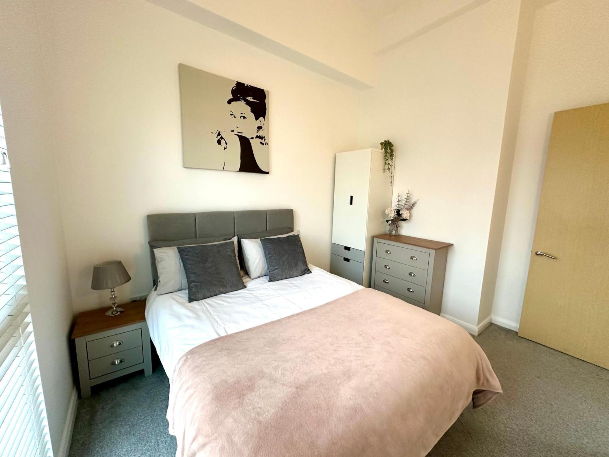 Ao & Etihad Stadium 6 Guest Stay- 3 Bedroom Central House With Parking & Wi Fi Манчестер Экстерьер фото
