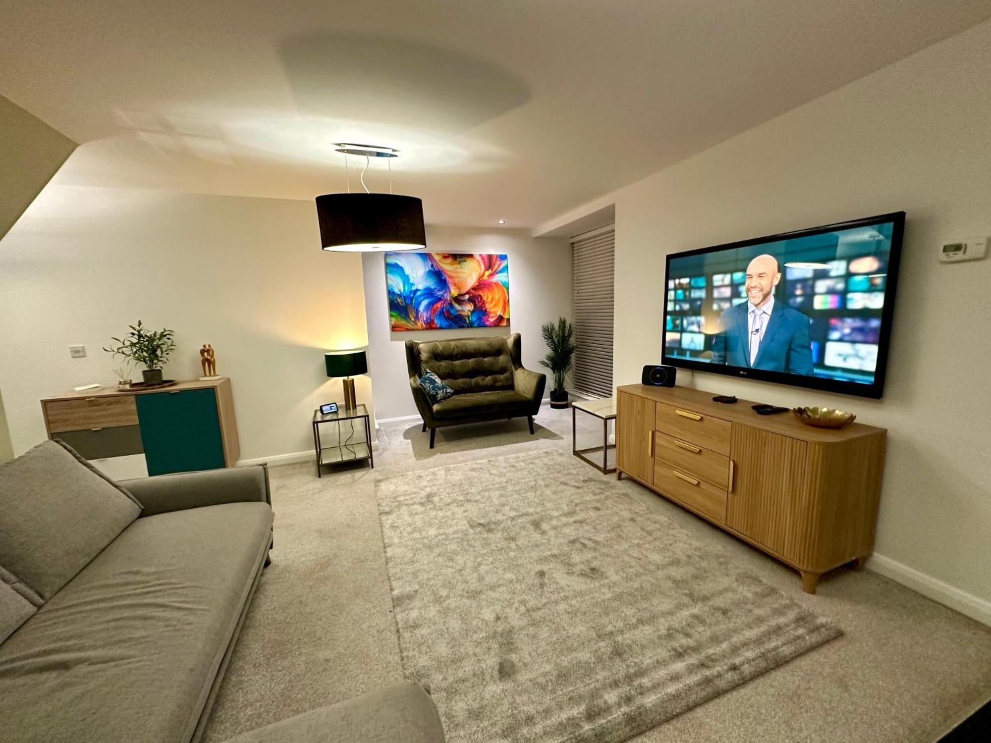 Ao & Etihad Stadium 6 Guest Stay- 3 Bedroom Central House With Parking & Wi Fi Манчестер Экстерьер фото