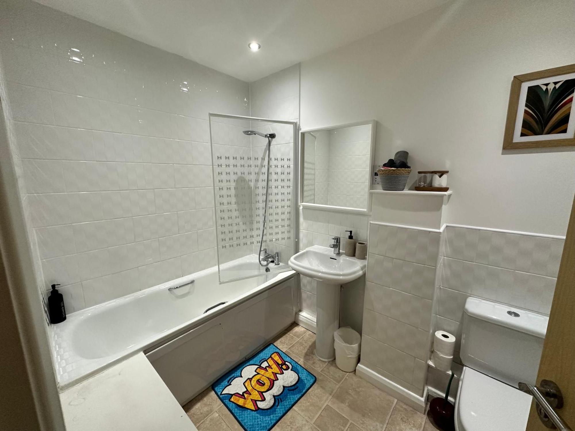 Ao & Etihad Stadium 6 Guest Stay- 3 Bedroom Central House With Parking & Wi Fi Манчестер Экстерьер фото